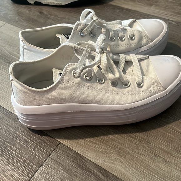 Platform Converse. - Picture 2 of 4